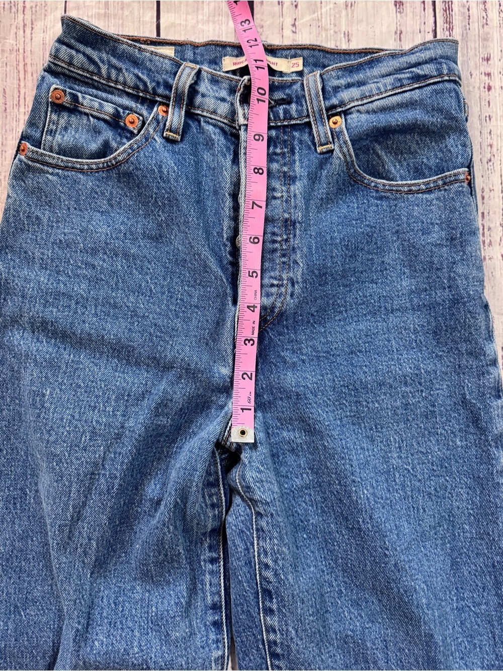 Levi’s Ribcage Straight Jeans 25 High Rise Button Fly Medium Wash - Picture 7 of 10